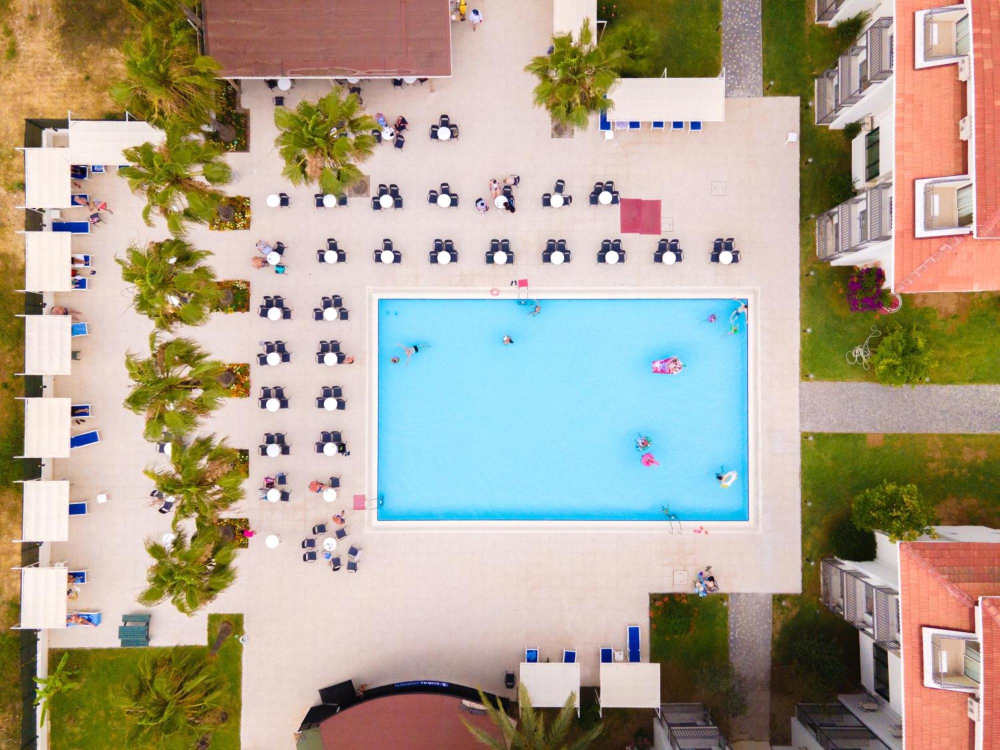 Sural Garden Hotel Side Bagian luar foto