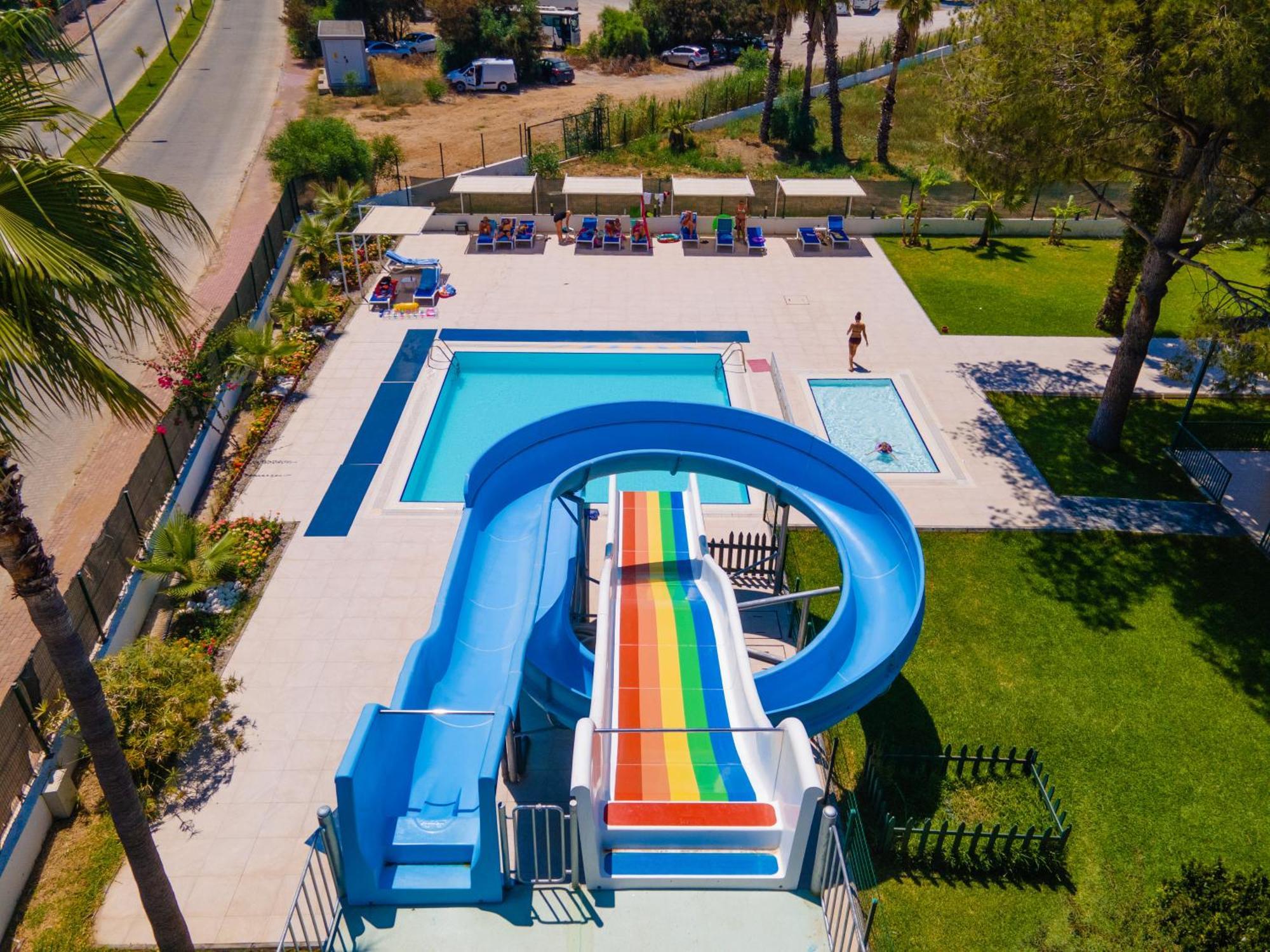 Sural Garden Hotel Side Bagian luar foto