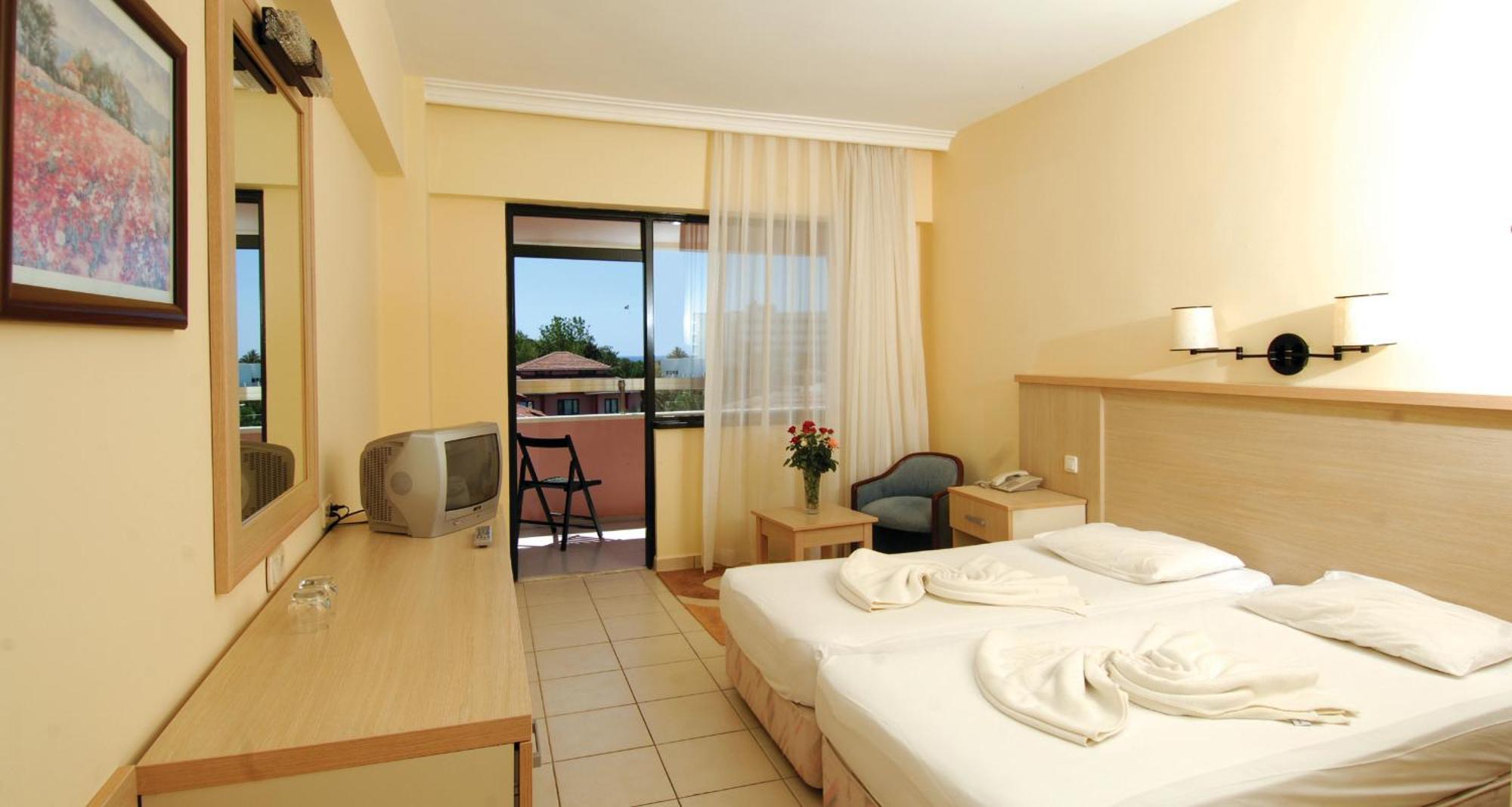 Sural Garden Hotel Side Bagian luar foto