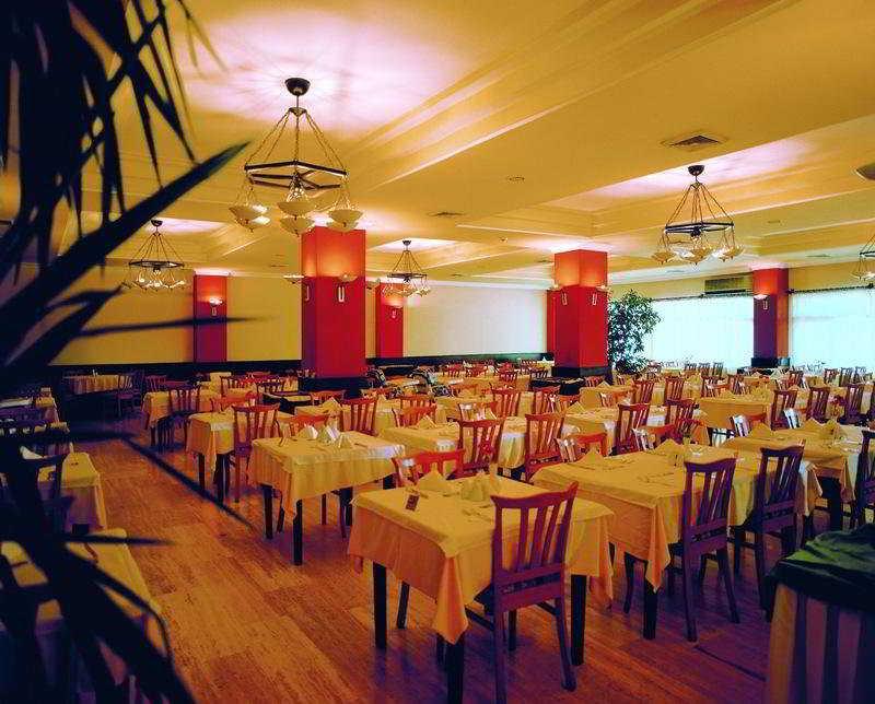 Sural Garden Hotel Side Bagian luar foto