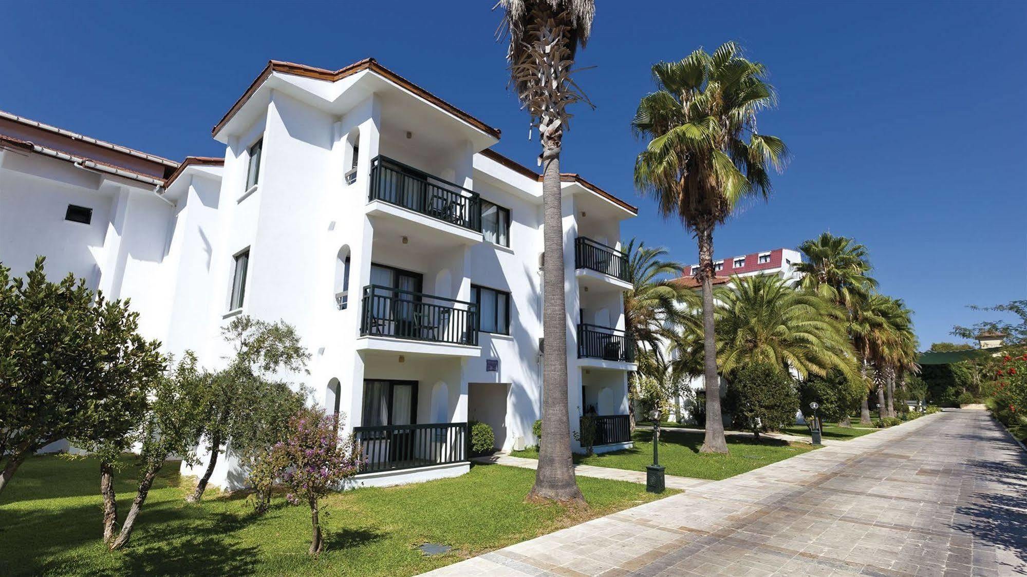 Sural Garden Hotel Side Bagian luar foto
